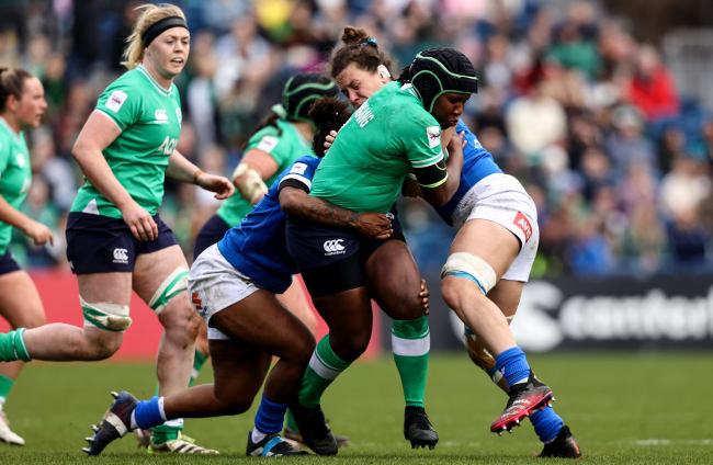 Linda Djougang is tackled by Valeria Fedrighi.