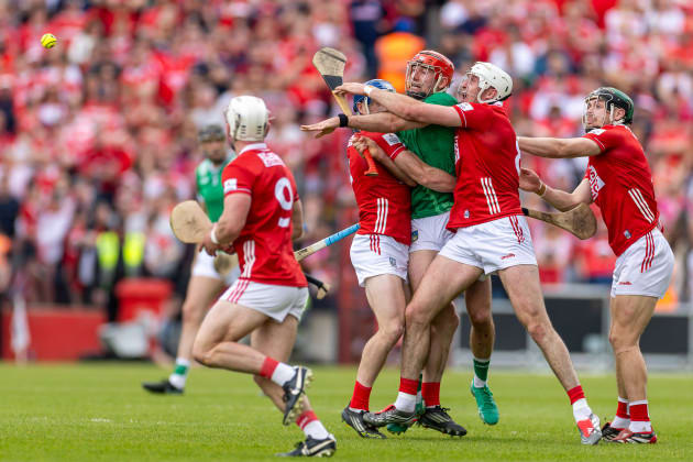 Late Cork points deliver Munster hurling win over 14-man Limerick - The 42
